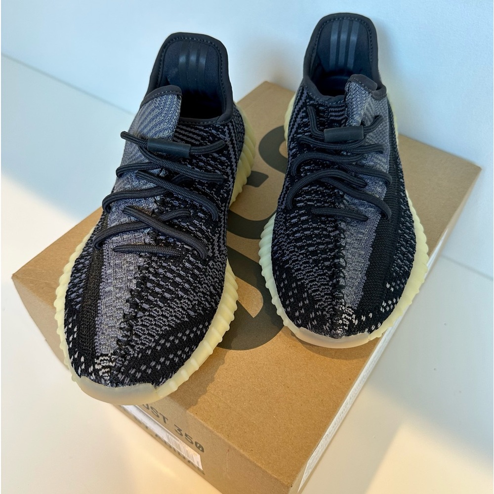 YEEZY 350 CARBON V2, Size 6.5